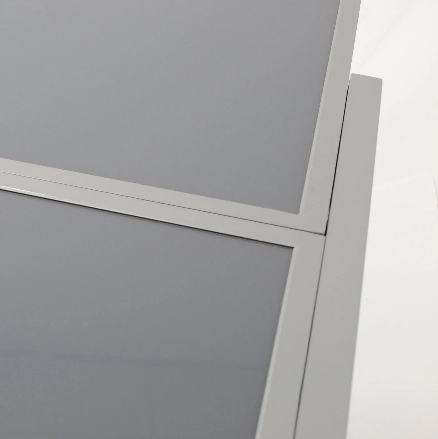 DEGAMO Balkontisch Amalfi aus Aluminium Silbergrau und Glas dunkelgrau 65x65cm, ausziehbar auf 130cm, Höhe 75cm, wetterfest — Ansicht 3